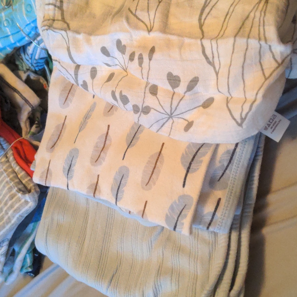 Swaddling blankets